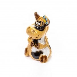Keramik Minifigur - Kuh sitzend mit Blumen am Horn - gemischte Farben