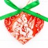 Heilige Familie - Herzform, rot, handgefertigte Keramik, Weihnachtsbaum-Hänger