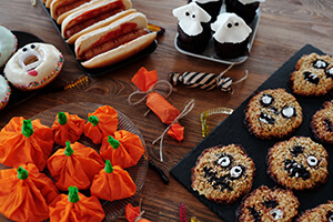 Fingerfood, Snacks und gruseliges Essen zu Halloween